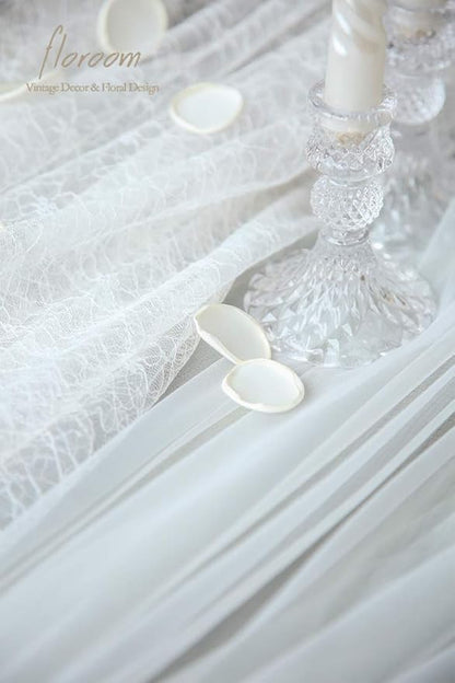 Floroom 500pcs Rose Petals Ivory Faux Silk Flower Petals for Wedding Flower Girl Basket White Aisle Scatter Dinner Table Centerpieces Party Confetti Bridal Shower Romantic Night Decoration
